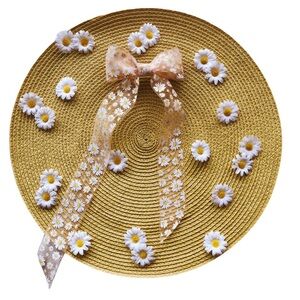 Floral Hair Bow with Daisy Pattern